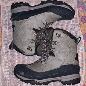 The north face boots size 8 mens